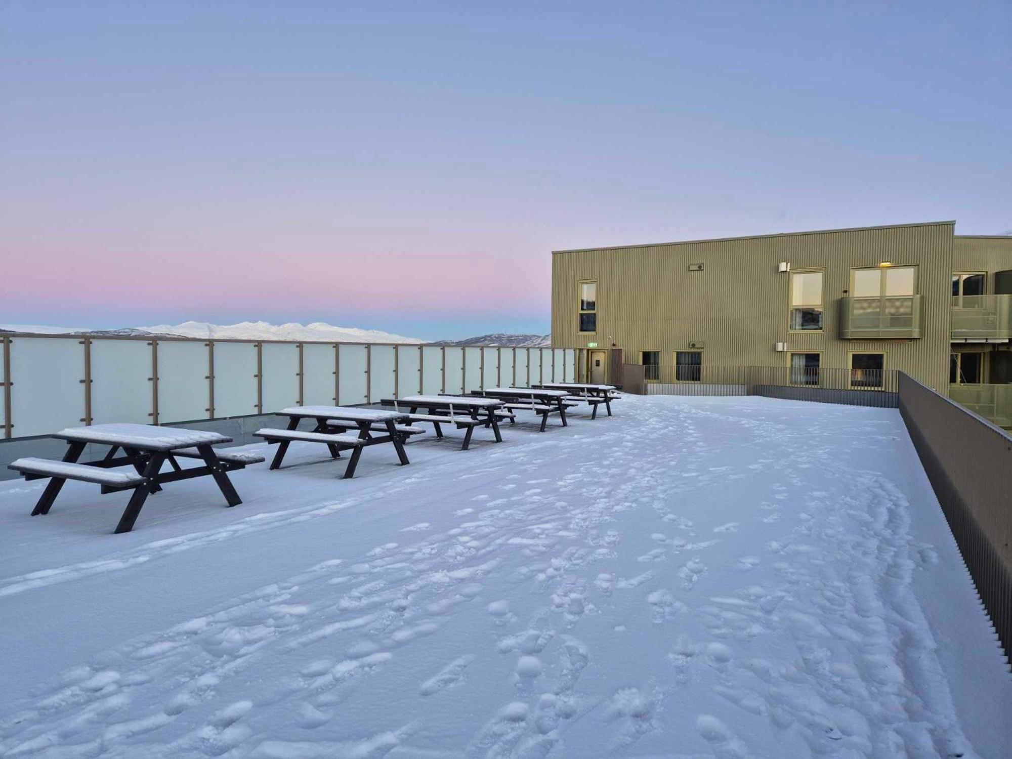 Modern With 2 Bedrooms Leilighet *